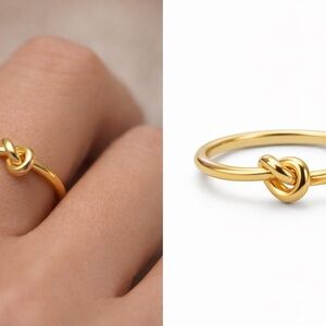 Celine Elegant Gold Twist Ring